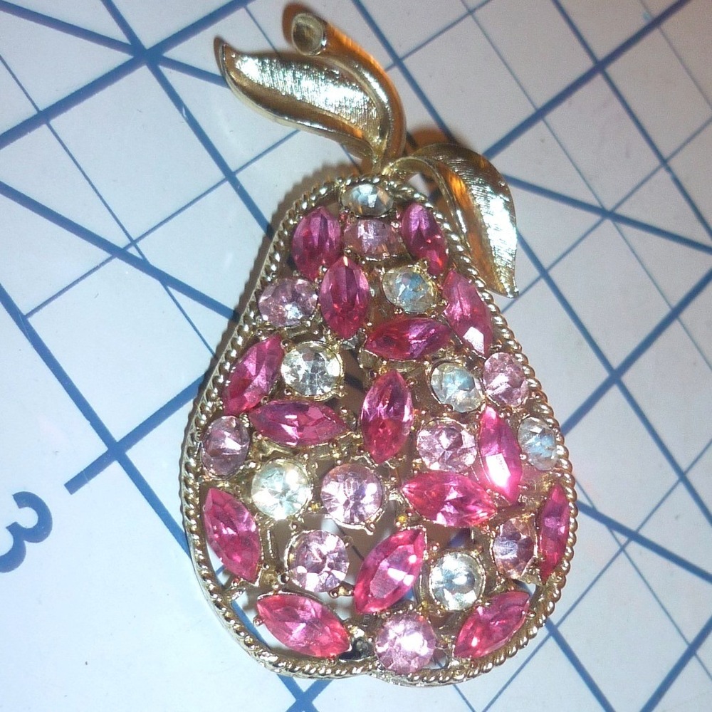 Vintage Coro Signed Pink Rhinestone Pear Brooch Fruit Pin Gold Tone Marquise - Picture 2 of 8